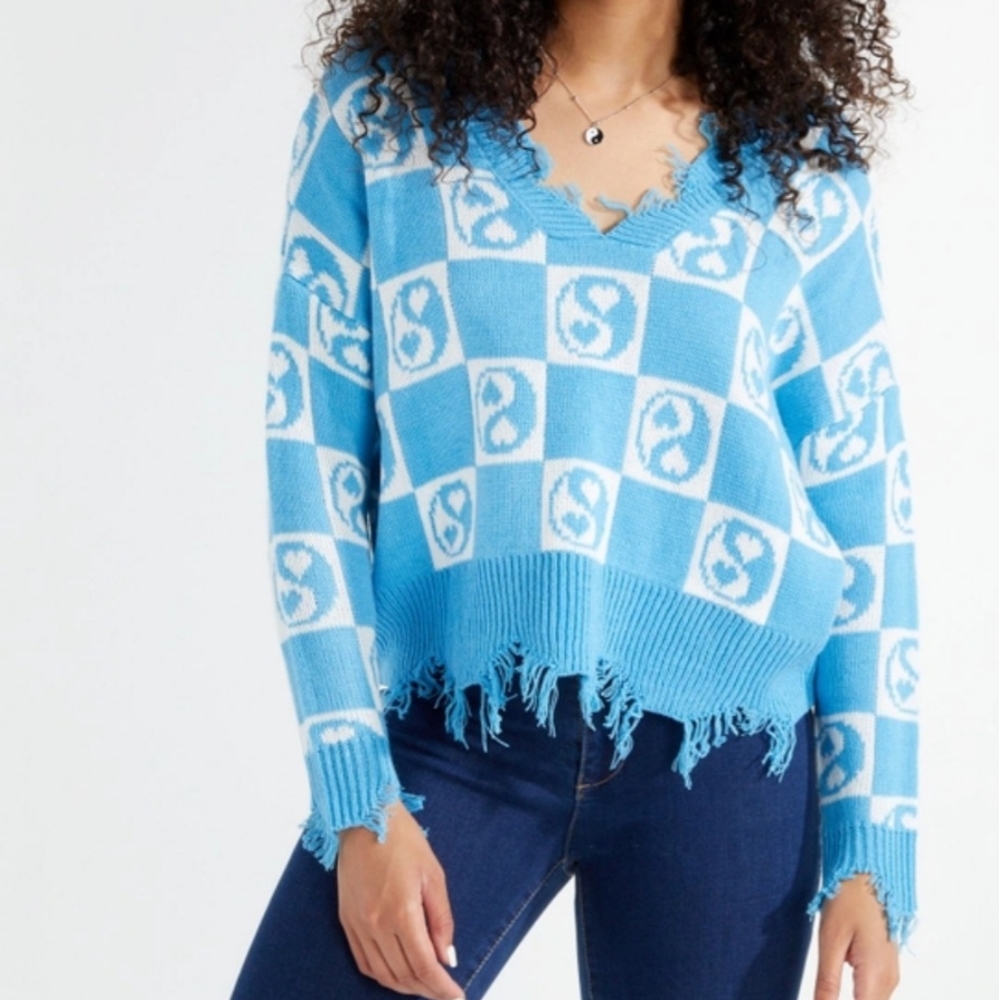 Yin Yang heart blue white frayed loose fit v-neck sweater